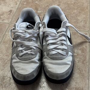 Nike Kids Boys Shoes size 5y